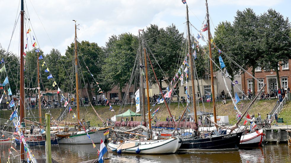 Der Höhepunkt der Wattensail in Carolinensiel ist alljährlich der Kutterkorso. Foto: Stromann