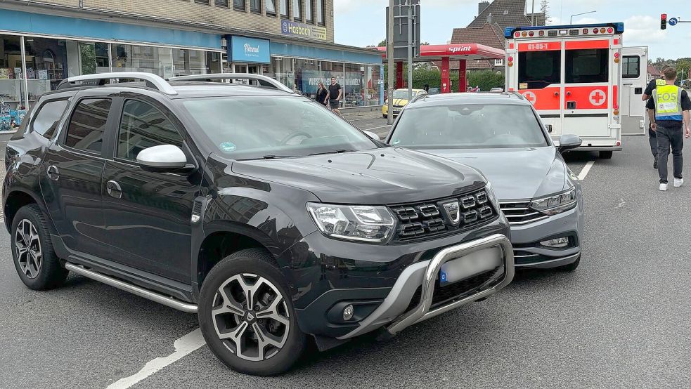 Ein Krankenwagen war beim Unfall am frühen Nachmittag im Einsatz. Foto: Brüning