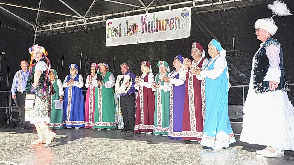 Musik und Tanz gibt es am Sonntag auf zwei Bühnen. Foto: Wolters/Archiv