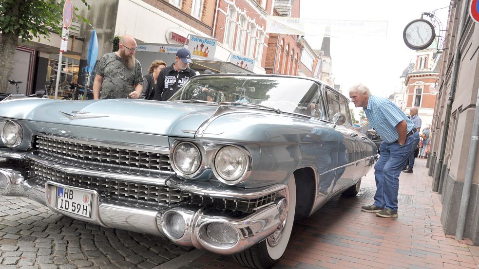 In Leer gibt es am Samstag bei American Wheels zahlreiche Oldtimer zu bestaunen. Foto: Wolters/Archiv