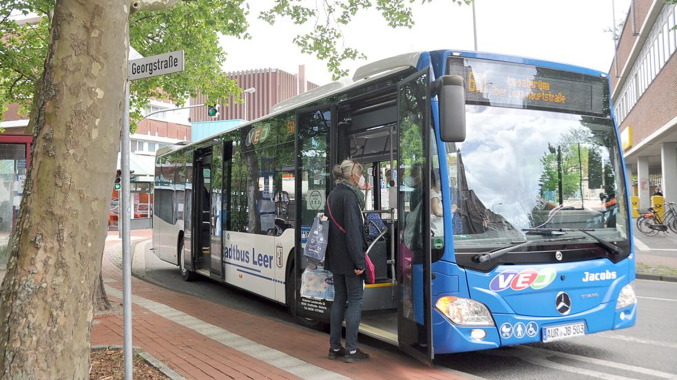 Mit dem Bus unterwegs? Manchmal ein schwieriges Unterfangen. Foto: Wolters/Archiv