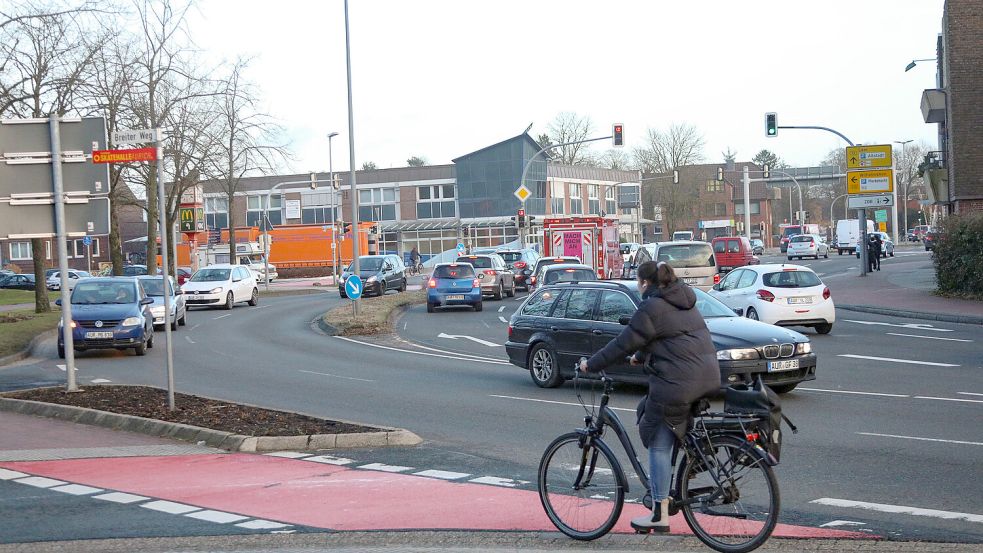 Die Pferdemarktkreuzung wird von Autos dominiert. Das will die Stadtverwaltung ändern. Foto: Romuald Banik