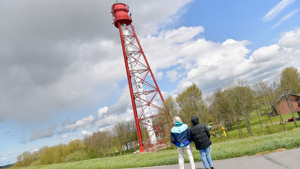 Mit 65,30 Metern der höchste Leuchtturm Deutschlands: der Campener Leuchtturm. Foto: Archiv/Wagenaar