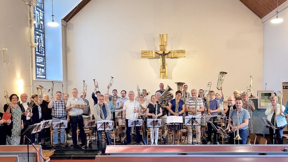 Bei dem musikalischen Gottesdienst zur Feier des Posaunenchors der Matthäus-Kirchengemeinde Egels-Popens-Wallinghausen waren Bläser und Bläserinnen aus anderen Kirchengemeinden gekommen. Bei einem Workshop im Vorfeld hatten sie gemeinsam geprobt, um dann beim Konzert zu brillieren. Fotos: privat