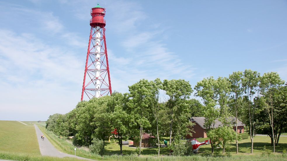 Kann am Sonntag kostenfrei erklommen werden: der Campener Leuchtturm. Foto: Wagenaar/Archiv