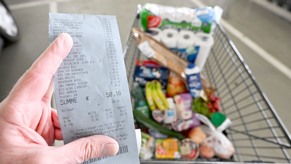 Viele Lebensmittel sind deutlich teurer als vor vier Jahren. Foto: Bernd Weißbrod/dpa