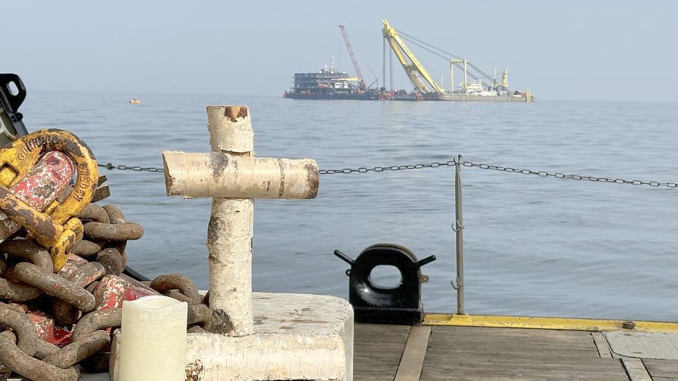 Die Wrackstelle zwischen Langeoog und Helgoland: Seit Juni liefen die Arbeiten zur Bergung des gesunkenen Frachters „Verity". Foto: Hanz