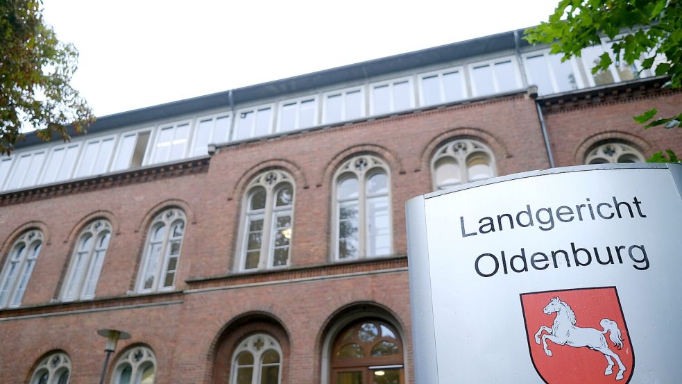 Verhandelt wird der Fall vor dem Landgericht Oldenburg. Foto: Hibbeler/dpa