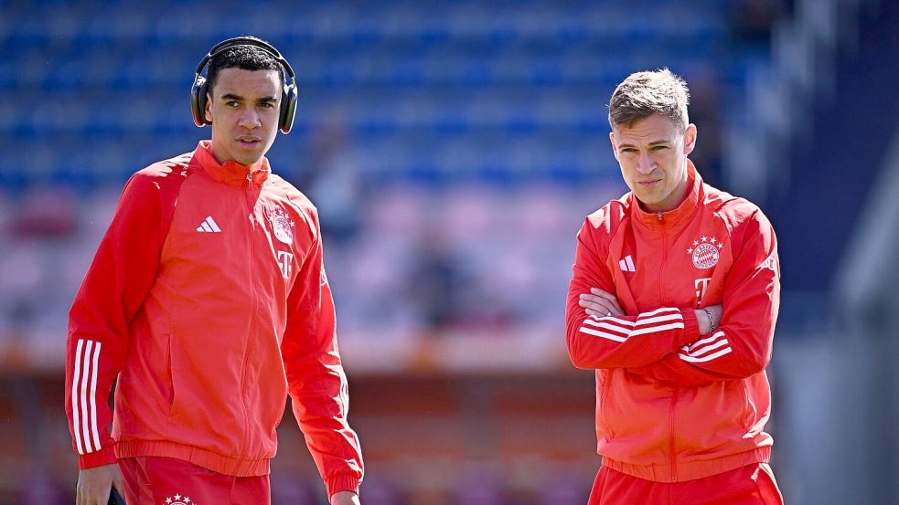 Joshua Kimmich (r) und Jamal Musiala sollen auch in der Zukunft die Gesichter des FC Bayern sein. Foto: Tom Weller/dpa