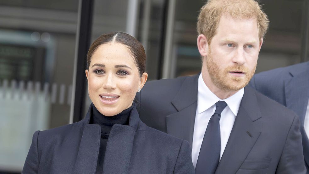 Der britische Prinz Harry mit seiner Ehefrau Meghan. Die Beiden leben seit längerem in den Vereinigten Staaten. Foto: IMAGO/ZUMA Press Wire