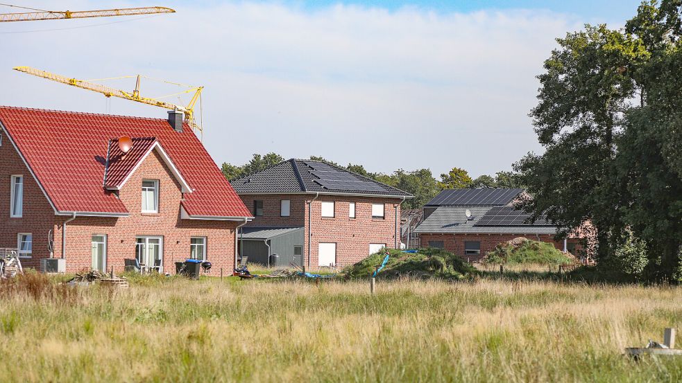 Unter anderem mit Solaranlagen wird in Aurich genug Strom produziert, um den zusätzlichen Bedarf von Wärmepumpen abdecken zu können. Foto: Romuald Banik