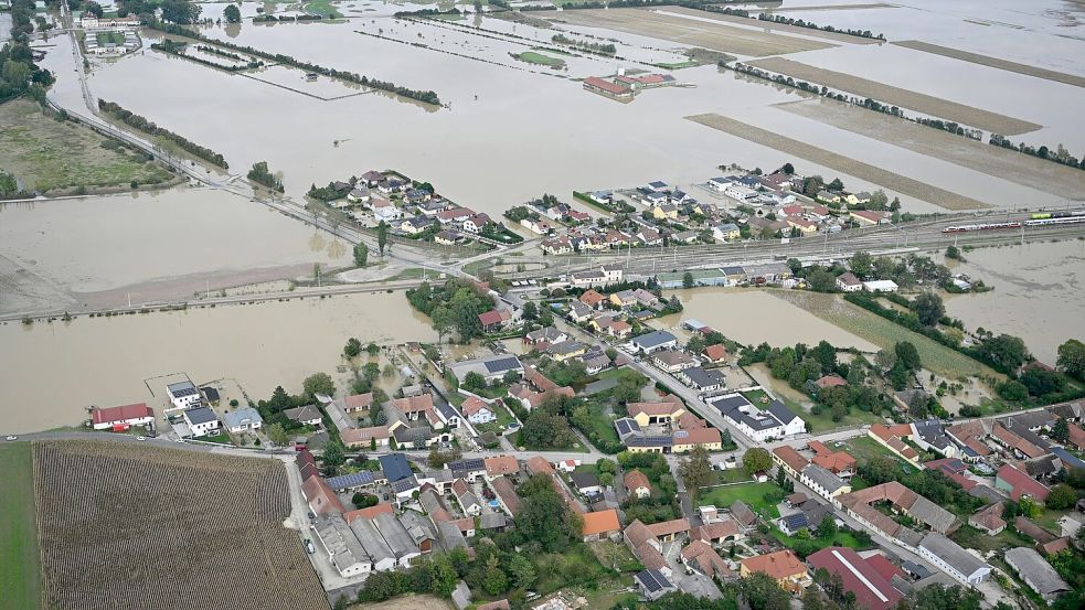 Der Osten Österreichs hat mit Überschwemmungen zu kämpfen. Foto: Helmut Fohringer/APA/dpa