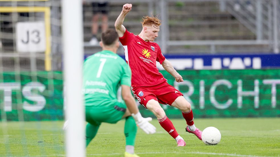 Pascal Steinwender erzielte in beiden Duellen in dieser Saison – Pokal und Liga – mit seinem Ex-Verein VfB Oldenburg ein Tor für Kickers. Foto: Doden, Emden