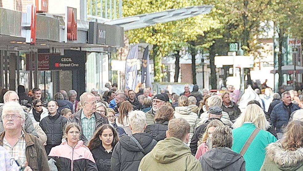 Gut besuchte Einkaufsstadt: Am verkaufsoffenen Sonntag zum Gallimarkt bieten viele Läden spezielle Angebote an – und Leer wird wieder zum beliebten Ausflugsziel. Foto: Wolters