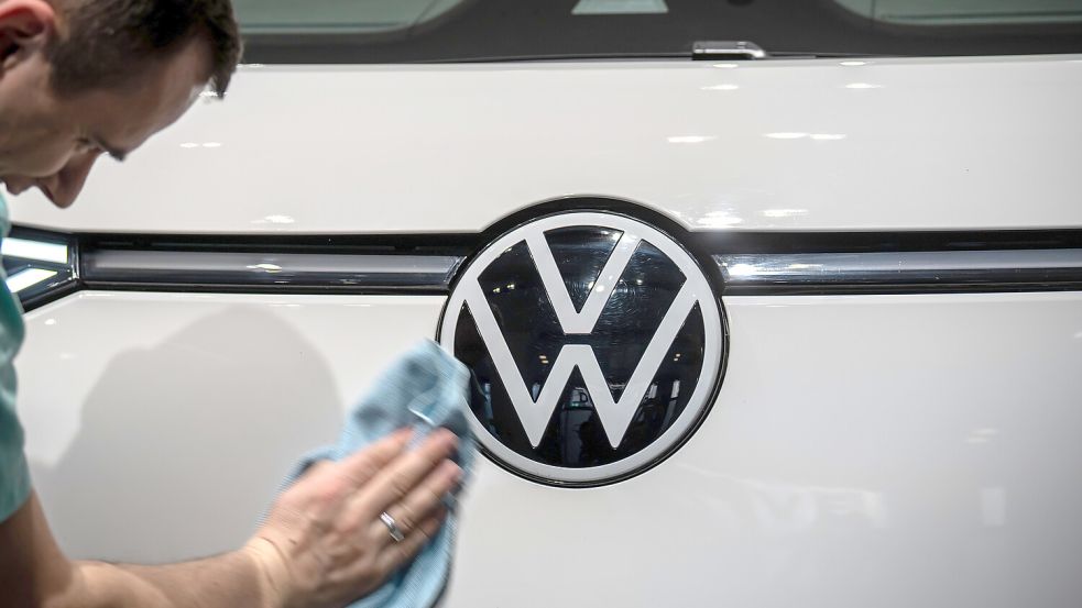 Die Umweltbilanz muss 2025 sauberer werden: Verschärfte EU-Vorgaben stellen die Autobauer vor Probleme. Foto: dpa/Michael Kappeler