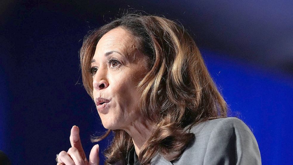 Kamala Harris will sich erneut bei einem TV-Duell mit Donald Trump messen. Doch der blockt bislang ab. Foto: Brynn Anderson/AP/dpa