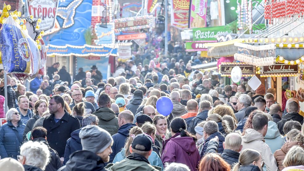 Mehr als 500.000 Menschen werden auch in diesem Jahr wieder zu Ostfrieslands größtem Volksfest erwartet. Archivfoto: Ortgies