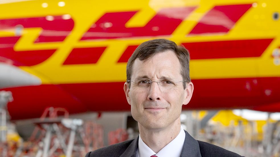 Sieht seine Firma weiter im Aufwind: DHL-Chef Tobias Meyer. Foto: Hendrik Schmidt/dpa