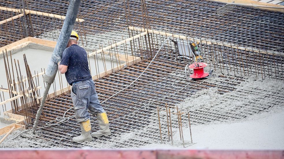 Die Baubranche ist besonders betroffen vom Abschwung. Foto: Rolf Vennenbernd/dpa