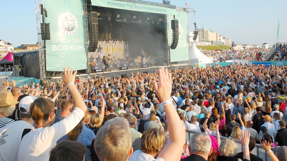 In diesem Jahr rockten Silbermond die Beach-Days-Bühne. Foto: Ferber