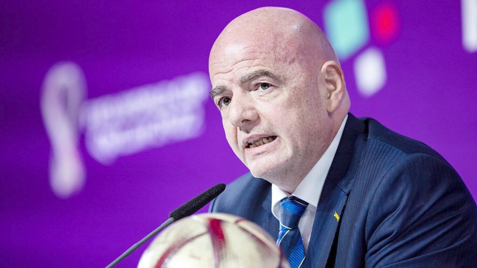 FIFA-Chef Gianni Infantino lässt die neue Club-WM in elf US-Städten austragen. Foto: Tom Weller/dpa