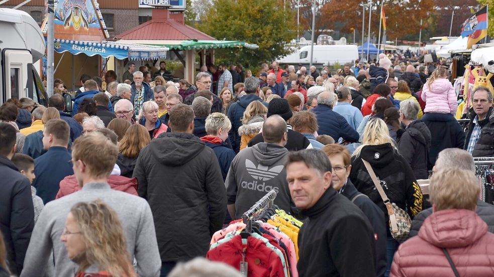 Das Straßenfest in Ostrhauderfehn findet in diesem Jahr am Sonntag, 20. Oktober 2024, statt. Foto: Archiv