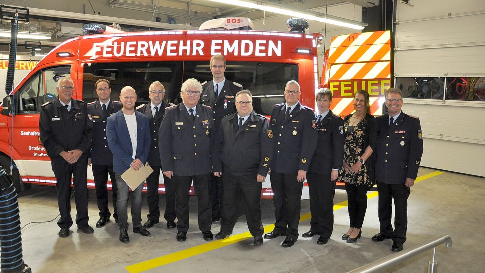 Delegierte und Gäste trafen sich zum Feuerwehr-Verbandstag in Emden. Foto: privat