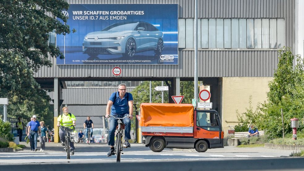 Größter privater Arbeitgeber in Ostfriesland: das VW-Werk in Emden. Foto: Ortgies