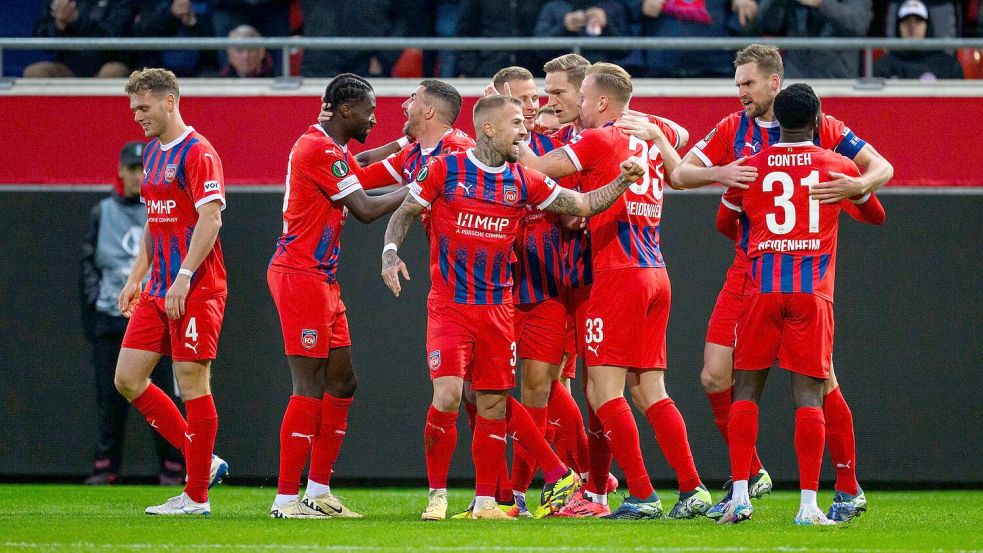 Heidenheim jubelte früh über das 1:0. Foto: Tom Weller/dpa