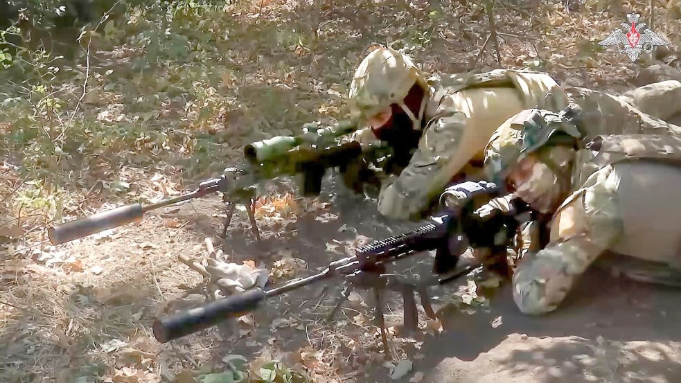 Die Russen setzen ihre Angriffe in der Ostukraine fort. Foto: Uncredited/Russian Defense Ministry Press Service/AP/dpa