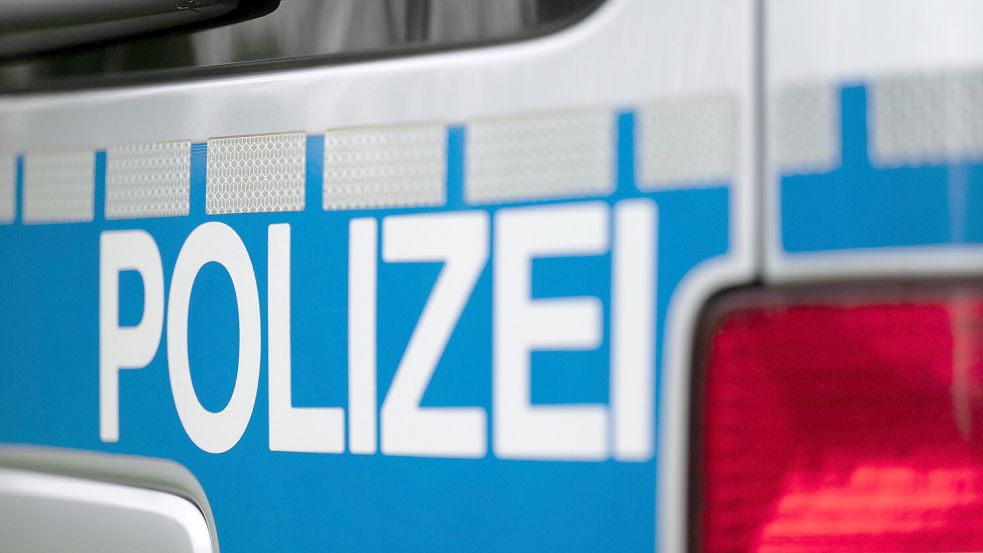 Obwohl der „Anzeigenhauptmeister“ Hunderte Kilometer entfernt wohnt, muss sich auch die Polizei in Norden indirekt mit einem Trend rund um die Internetpersönlichkeit beschäftigen. Symbolfoto: DPA