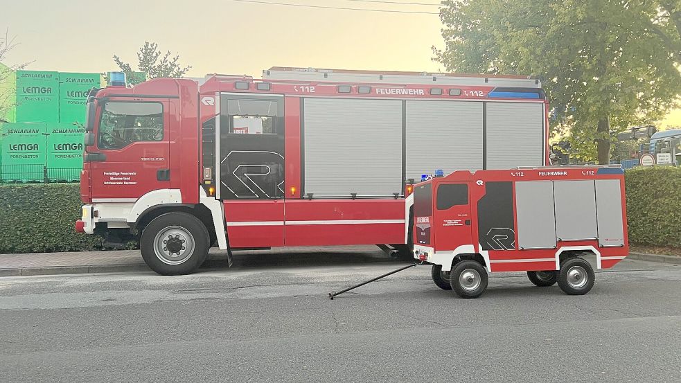 Das große Löschfahrzeug stand Modell für den kleinen Bollerwagen. Foto: privat