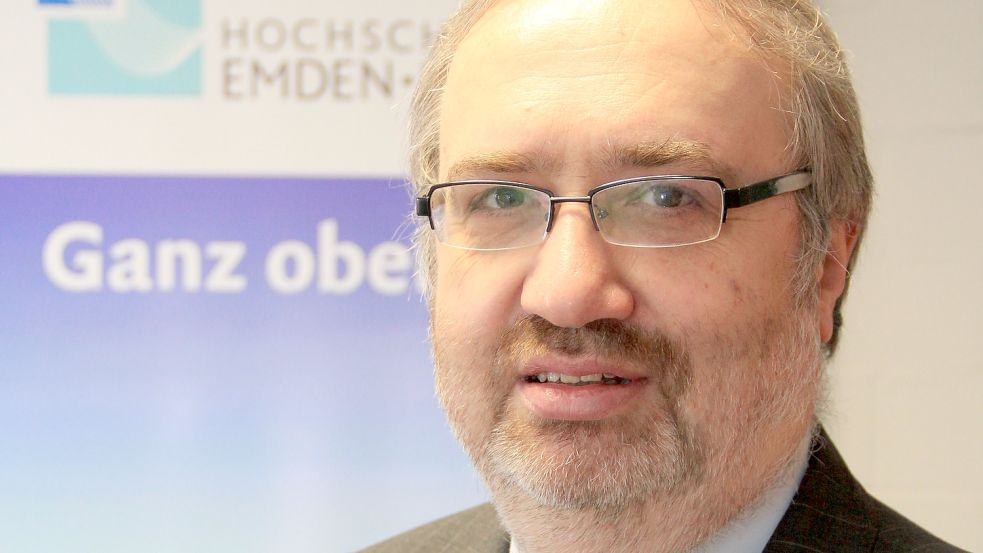 Der Emder Hochschul-Professor Dr. Reiner Osbild ist angezeigt worden. Foto: Archiv