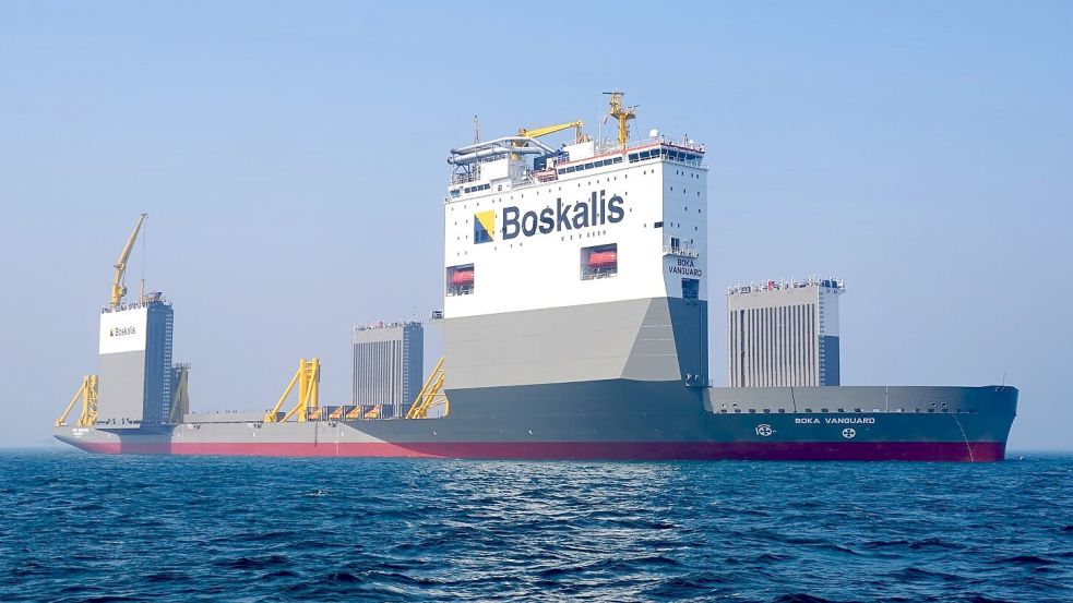 275 Meter lang und mit mehr als 38.000 PS Leistung: Die „Boka Vanguard“ des Bergungsunternehmens Boskalis. Foto: Boskalis