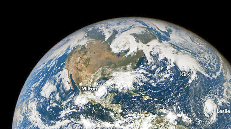 Anfang Oktober zogen gleich drei Hurrikans über den Nordatlantik. Foto: Nasa Earth/ZUMA Press Wire/dpa