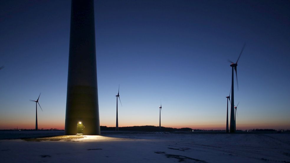 Licht aus: Ab 1. Januar 2025 blinken die Windräder nachts nicht mehr dauerhaft. Foto: BWE/Jens Meier