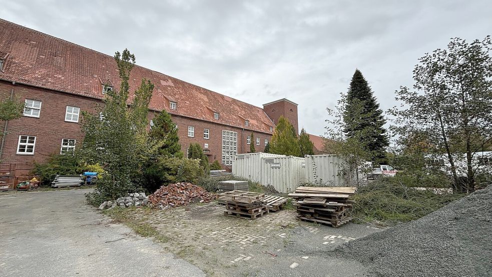 Auf dem Gelände der Blücher-Kaserne stehen derzeit etliche Container. Fotos: Boschbach