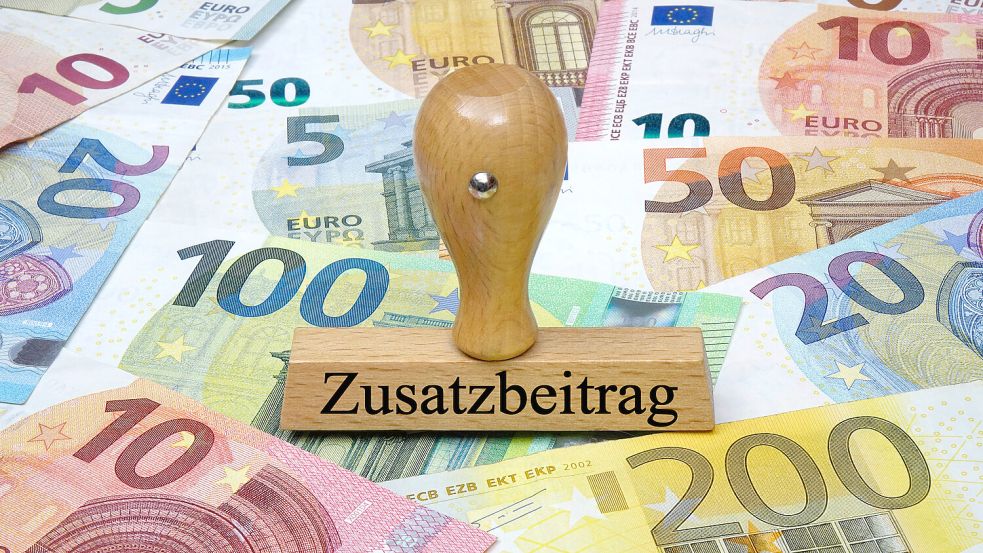 Höhere Zusatzbeiträge: Gesetzlich Versicherte müssen mit steigenden Kosten bei ihrer Krankenkasse rechnen. Foto: IMAGO/Steinach