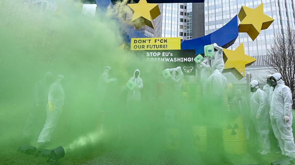 Viele werfen der EU-Kommission bei der Taxonomie „Greenwashing“ vor, also dass etwas als klimafreundlich gekennzeichnet wird, obwohl es das vielleicht gar nicht ist. Foto: Arne Dedert/dpa