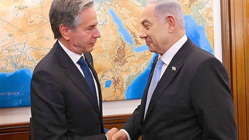 US-Außenminister Antony Blinken wollte sich zum Auftakt einer neuen Nahost-Reise in Israel mit Regierungschef Benjamin Netanjahu treffen. Bis Freitag wollte Blinken in weiteren Ländern der Region Gespräche zur Beendigung des Blutvergießens führen. Foto: Chaim Zach/Israeli Government Press Office/dpa