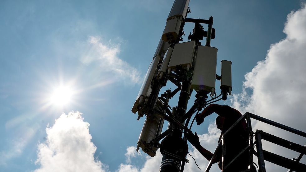 Die Deutsche Tellekom möchte im Sommer 2028 das veraltete GSM-Netz abschalten (Archivfoto). Foto: Matthias Balk/dpa