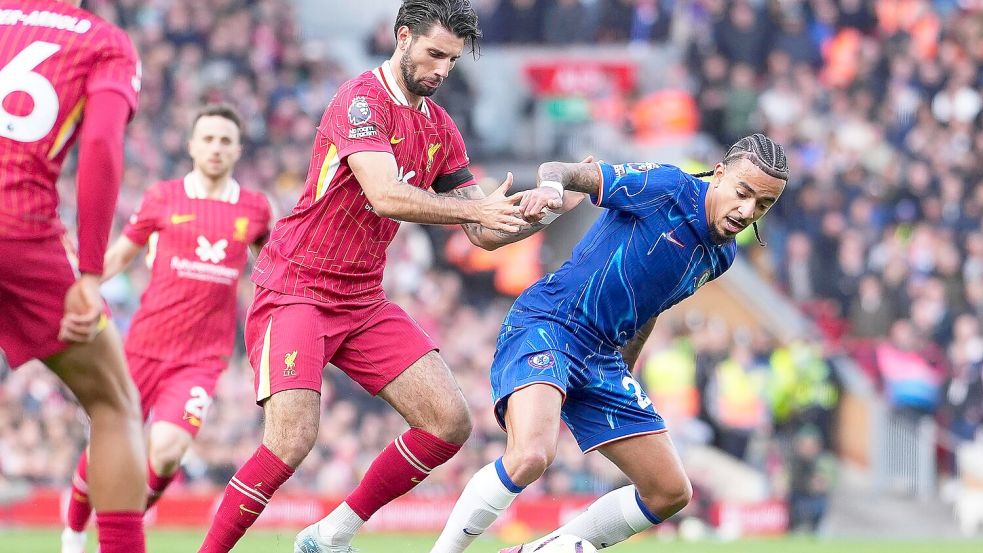 Der Ex-Leipziger Dominik Szoboszlai (M) im Spiel gegen den FC Chelsea. Foto: Jon Super/AP/dpa