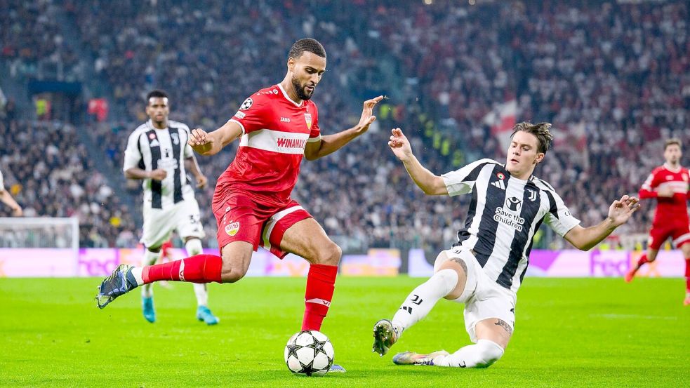 Josha Vagnoman (l.) und der VfB Stuttgart zeigten in Turin eine starke Vorstellung. Foto: Tom Weller/dpa