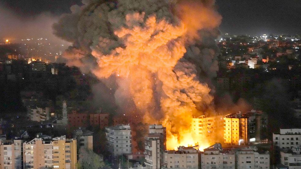 Israels Luftwaffe nimmt weiter Ziele im Libanon unter Beschuss. Foto: Hussein Malla/AP/dpa