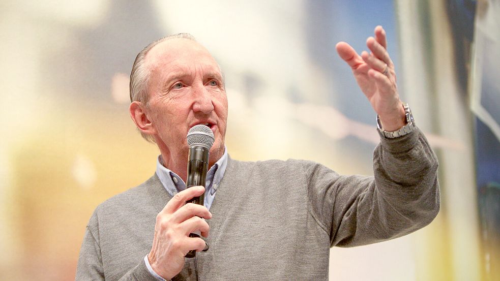 Kann über Behinderten-Witze nicht lachen und übt deutliche Kritik an den Scherzen von Comedian Luke Mockridge: Komik-Altmeister Mike Krüger (72). Foto: Fredrik von Erichsen/dpa