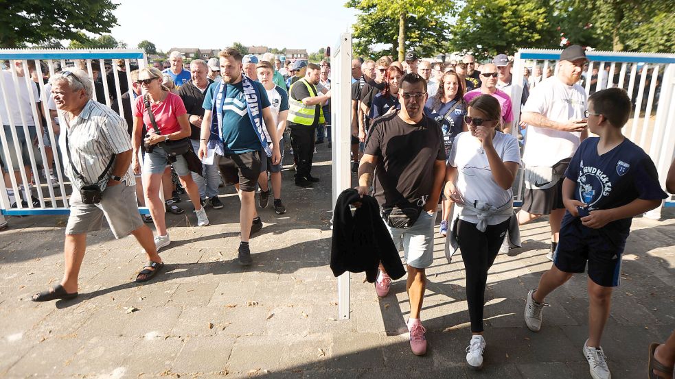 Wie schon gegen den SV Meppen wird es gegen den VfL Osnabrück einen Fan-Ansturm geben. Foto: Doden/Emden