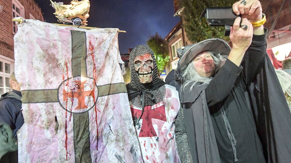 Tausende Besucher kamen in die Esenser Innenstadt zur Halloween-Feier. Foto: Ortgies