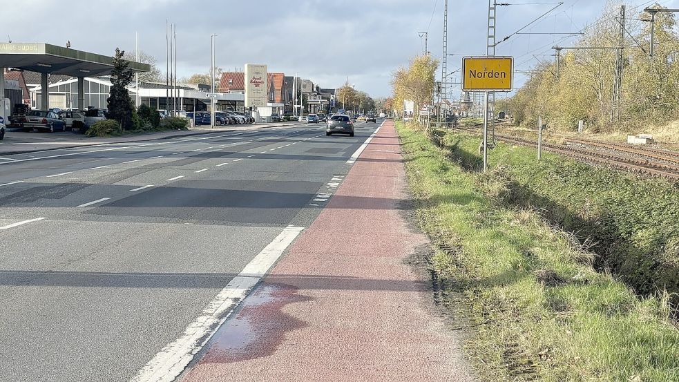 Trist und wenig grün – die Einfahrt nach Norden soll schöner werden. Foto: Rebecca Kresse