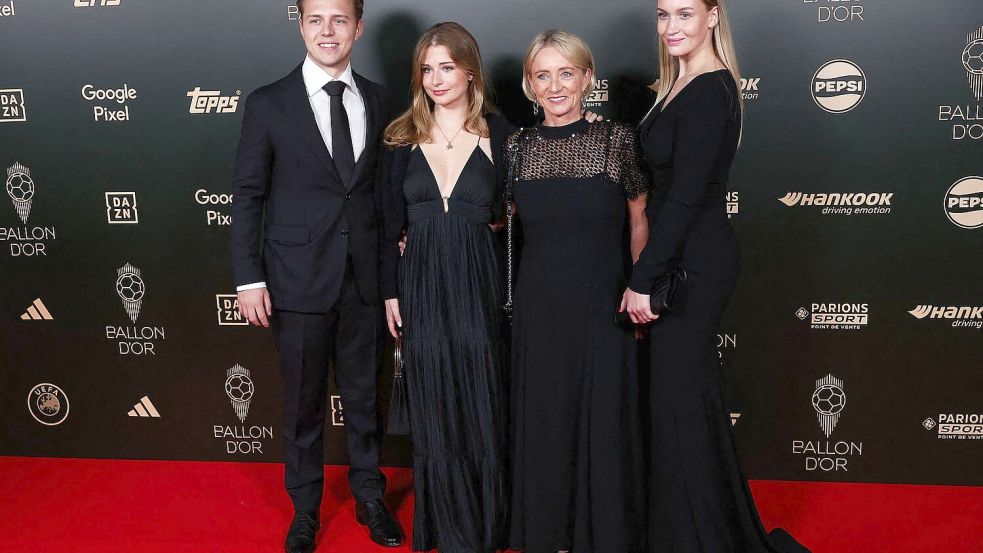 Franz Beckenbauers Familie reiste zur Ballon-d’Or-Gala in Paris. Foto: Franck Fife/AFP/dpa