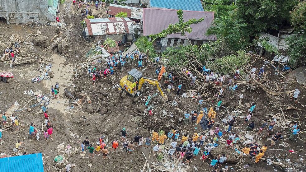 Die Zerstörungen durch den Sturm „Trami“ sind gewaltig. Foto: Rouelle Umali/XinHua/dpa